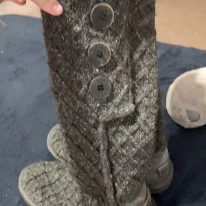 Gray UGGs in awesome condition